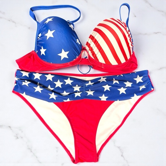 Stars & Stripes Sizzle: NWOT Patriotic Push-Up Bikini! 🇺🇸 Ladies Large ❤️🤍💙 - Picture 2 of 15